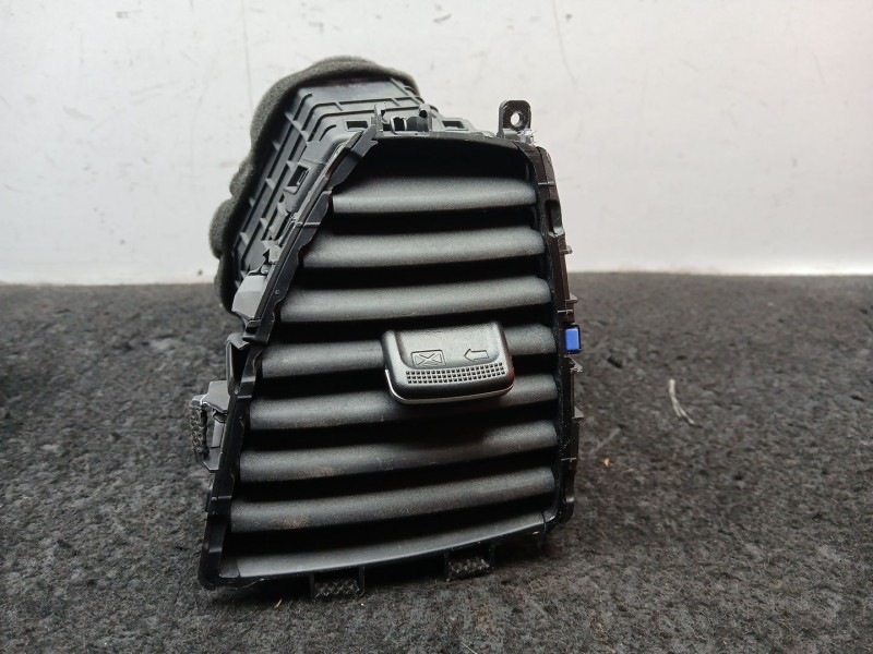 Recambio de aireador delantero derecho para hyundai tucson (tl, tle) 1.6 gdi referencia OEM IAM 97490D7AAO MOBIS 