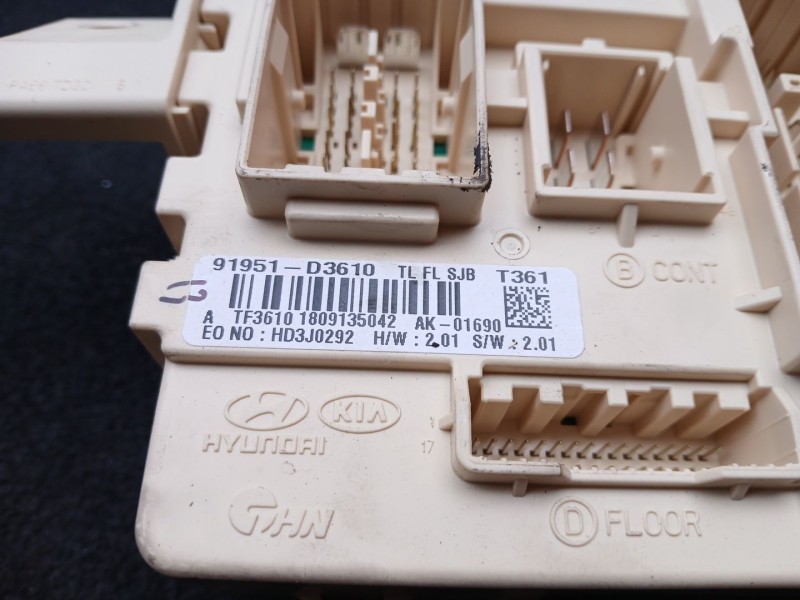 Recambio de caja reles / fusibles para hyundai tucson (tl, tle) 1.6 gdi referencia OEM IAM 91951D3610 - 1809135042  