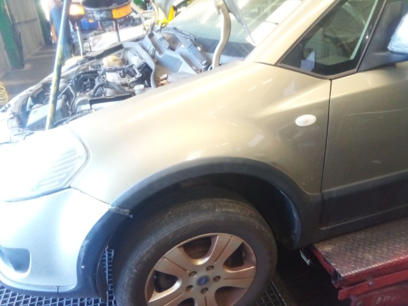 Recambio de aleta delantera izquierda para fiat sedici (189_) 1.9 d multijet referencia OEM IAM   