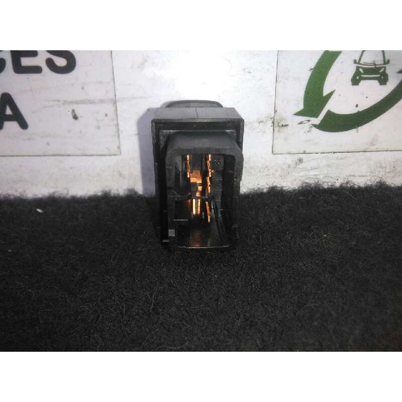 Recambio de mando elevalunas trasero izquierdo para kia sorento 2.5 crdi referencia OEM IAM  7.PINES 