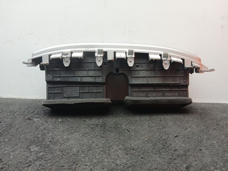 Recambio de aireador delantero central para hyundai tucson (tl, tle) 1.6 gdi referencia OEM IAM 97410D7AA0 MOBIS 