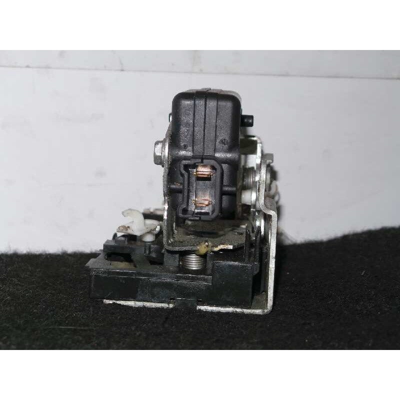 Recambio de cerradura puerta delantera derecha para dacia logan express 1.5 dci diesel cat referencia OEM IAM 8200928447 5.PUERT
