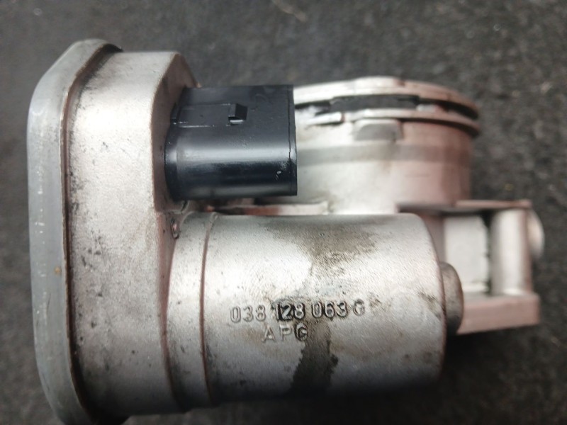 Recambio de caja mariposa para volkswagen passat b6 (3c2) 2.0 tdi 16v referencia OEM IAM 038128063G PIERBURG 4PINES