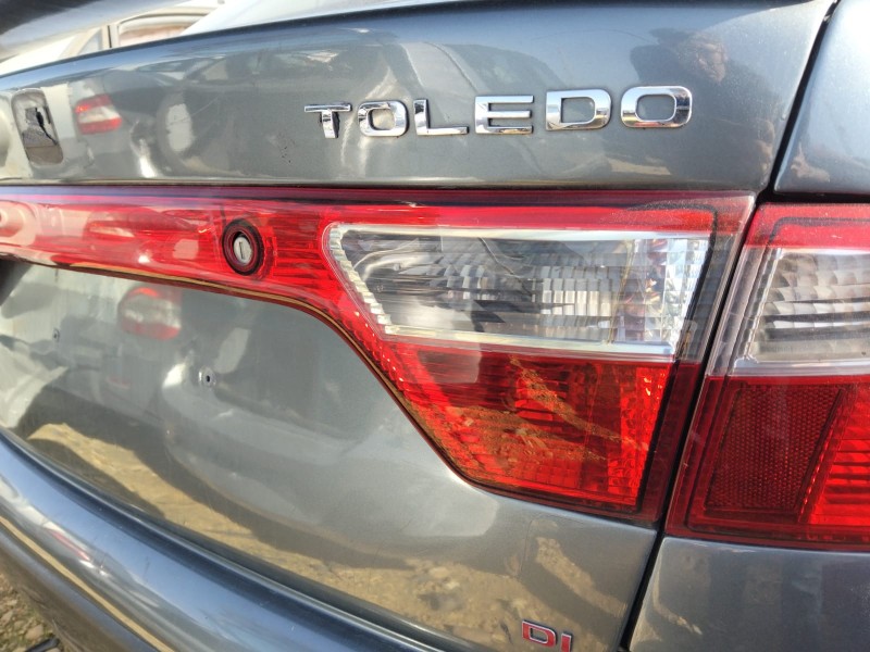 Recambio de piloto trasero central para seat toledo ii (1m2) 1.9 tdi referencia OEM IAM   