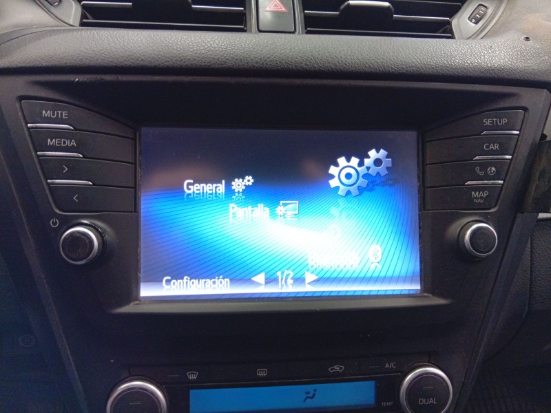 Recambio de pantalla multifuncion para toyota avensis sedán (_t27_) 1.8 (zrt271_) referencia OEM IAM   