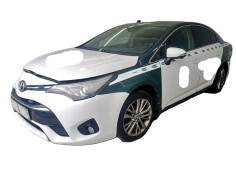 toyota avensis sedán (_t27_) del año 2015