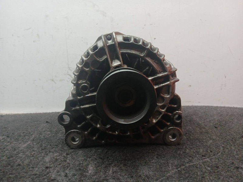 Recambio de alternador para seat leon (1m1) 1.6 16 v referencia OEM IAM 028903028D - 0124325003281 BOSCH 90 A