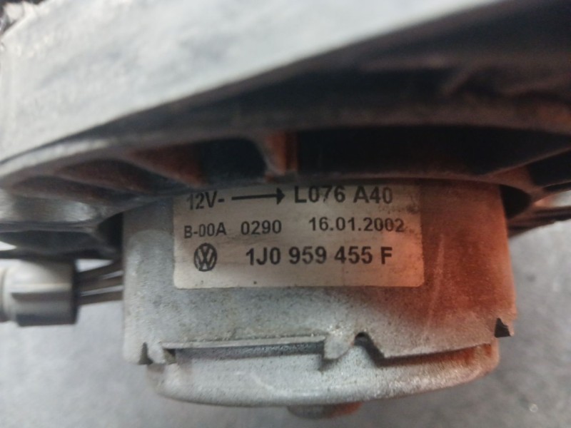 Recambio de electroventilador para seat leon (1m1) 1.6 16 v referencia OEM IAM 1J0959455F - 881061860  3 PINES