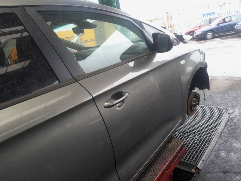 Recambio de puerta delantera derecha para kia carens iv 1.6 gdi referencia OEM IAM   