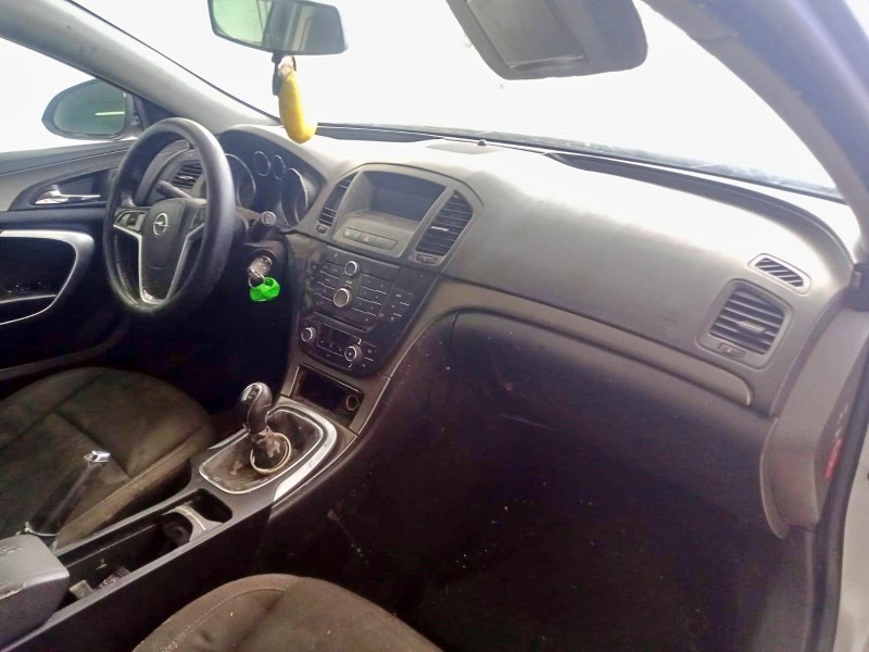 opel insignia a sedán (g09) del año 2010