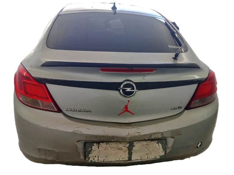 opel insignia a sedán (g09) del año 2010