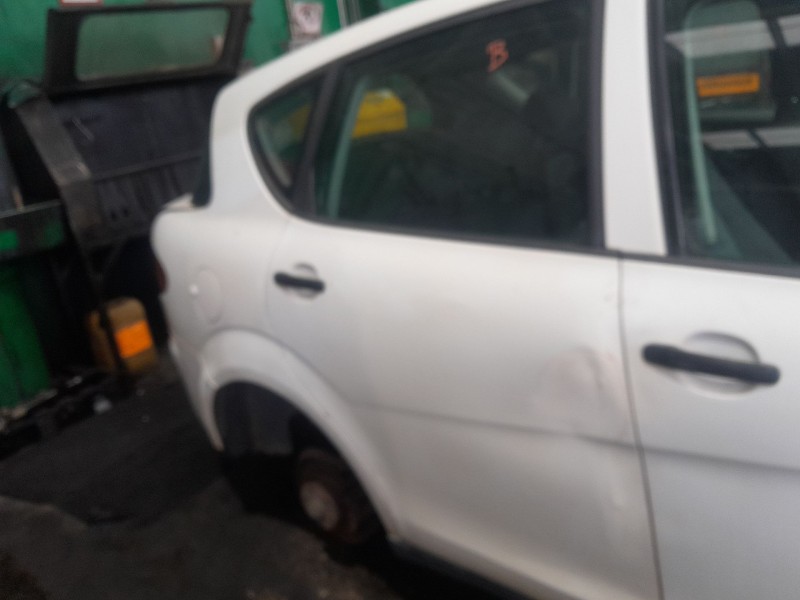 Recambio de puerta trasera derecha para seat toledo iii (5p2) 1.9 tdi referencia OEM IAM   