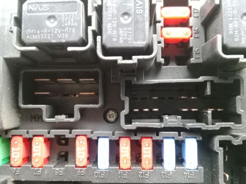 Recambio de caja reles / fusibles para nissan nv200 furgoneta 1.5 dci 85 (m20, m20m) referencia OEM IAM 284B7JX50A  