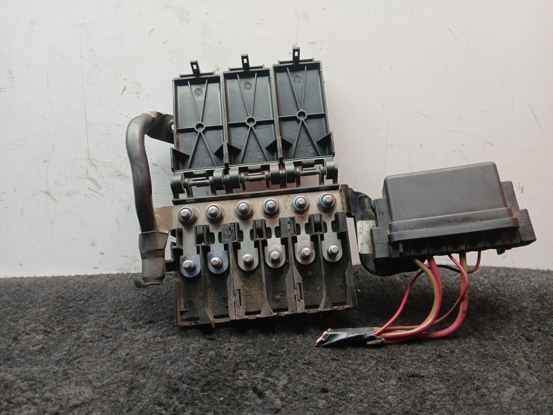 Recambio de caja reles / fusibles para skoda fabia ii (542) 1.4 referencia OEM IAM 5J0937548 - 1480911 TYCO 