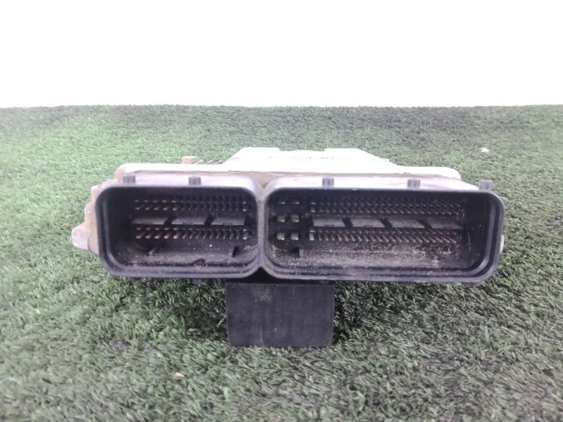 Recambio de centralita motor uce para dodge caliber 2.0 16v crd cat referencia OEM IAM 0281013693 - P05187449AC  