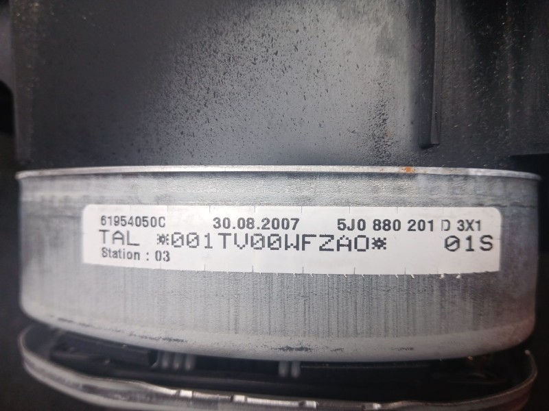 Recambio de airbag delantero izquierdo para skoda fabia ii (542) 1.4 referencia OEM IAM 001TV00WFZAO - 61954050C - 5J0880201D - 