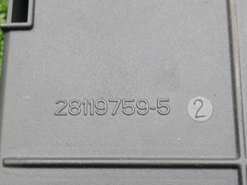 Recambio de caja reles / fusibles para citroën c5 iii (rd_) 1.6 hdi 110 referencia OEM IAM 281197595  