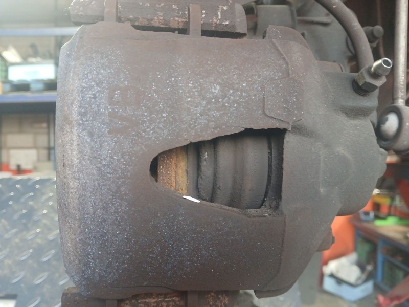 Recambio de pinza freno delantera derecha para skoda fabia ii (542) 1.4 referencia OEM IAM   