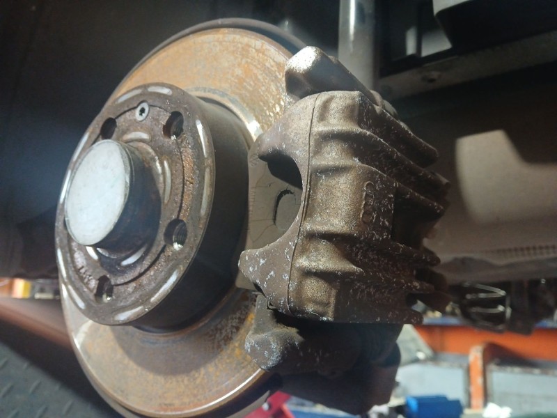 Recambio de pinza freno trasera izquierda para skoda fabia ii (542) 1.4 referencia OEM IAM   