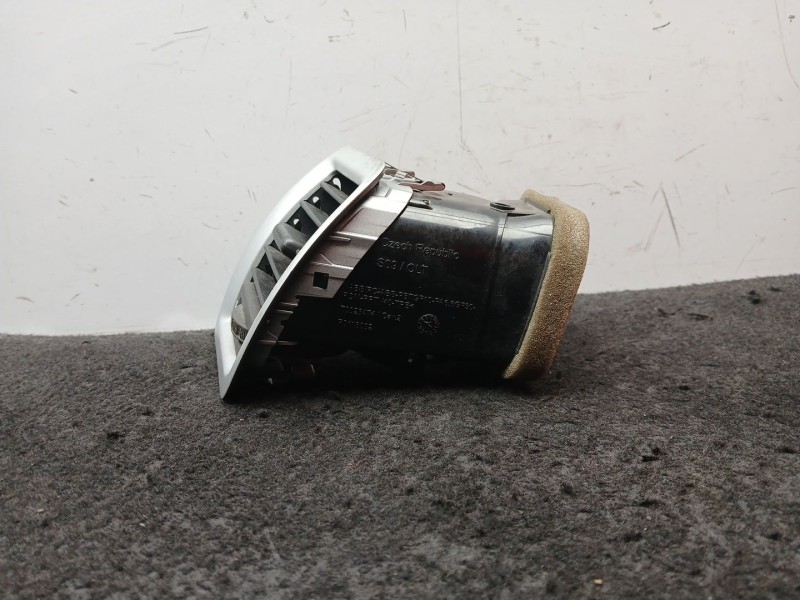 Recambio de aireador delantero izquierdo para skoda fabia ii (542) 1.4 referencia OEM IAM 5J0819701 - 2408016  