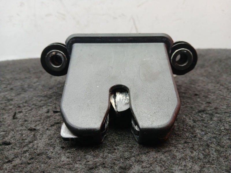 Recambio de cerradura maletero / porton para skoda fabia ii (542) 1.4 referencia OEM IAM 5J0827501B  3 PINES