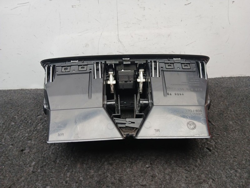 Recambio de aireador delantero central para skoda fabia ii (542) 1.4 referencia OEM IAM 5J0820951 - 5J820951S01  