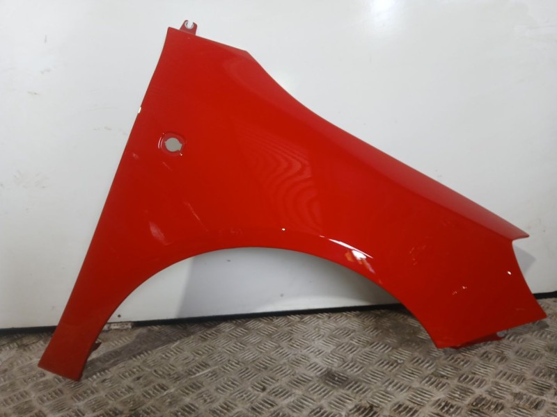 Recambio de aleta delantera derecha para skoda fabia ii (542) 1.4 referencia OEM IAM   ROJA