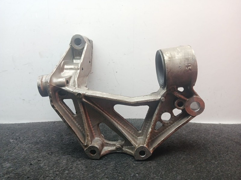 Recambio de soporte brazo suspension delantero izquierdo para skoda fabia ii (542) 1.4 referencia OEM IAM 6Q0139233SD  