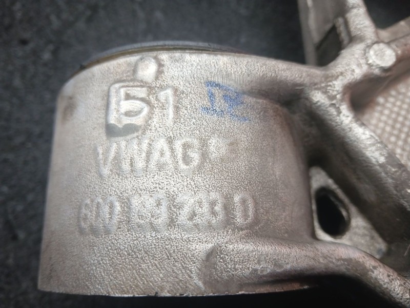 Recambio de soporte brazo suspension delantero izquierdo para skoda fabia ii (542) 1.4 referencia OEM IAM 6Q0139233SD  