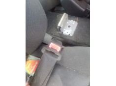Recambio de enganche cinturon delantero derecho para mercedes-benz clase c (w203) berlina 2.2 cdi cat referencia OEM IAM    2