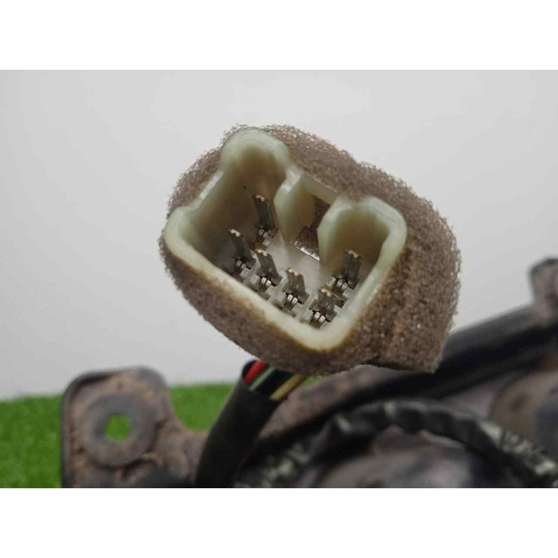 Recambio de piloto trasero derecho para kia carnival 2.9 turbodiesel cat referencia OEM IAM  99-01 