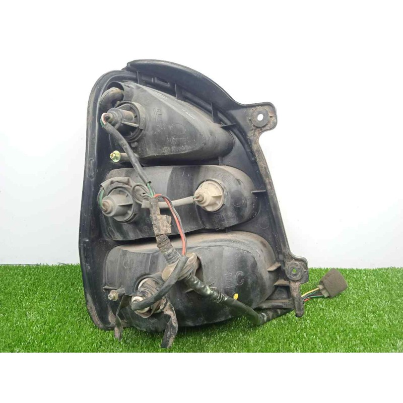 Recambio de piloto trasero derecho para kia carnival 2.9 turbodiesel cat referencia OEM IAM  99-01 