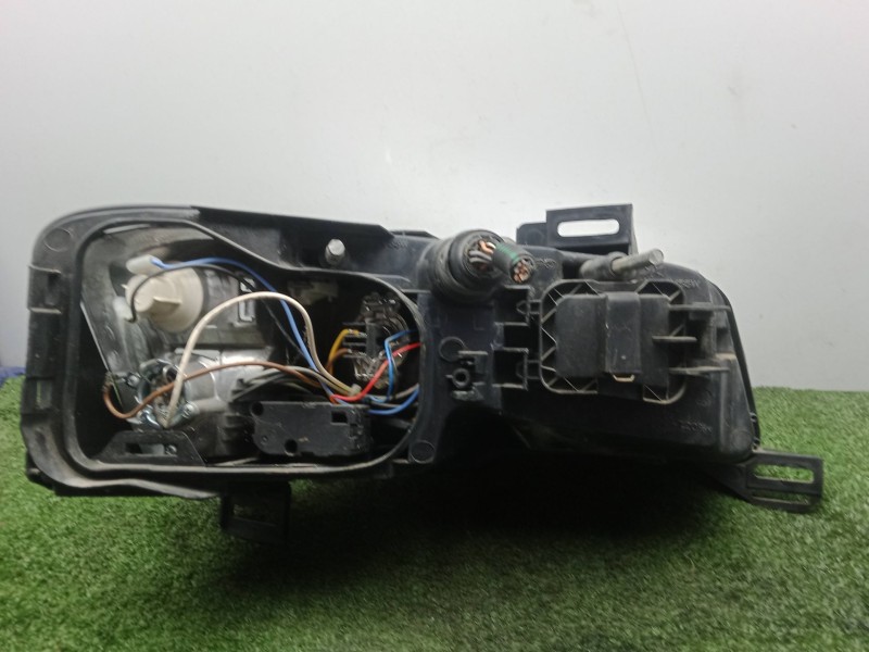Recambio de faro izquierdo para fiat stilo (192_) 1.9 jtd (192_xe1a) referencia OEM IAM SIN REFERENCIA  