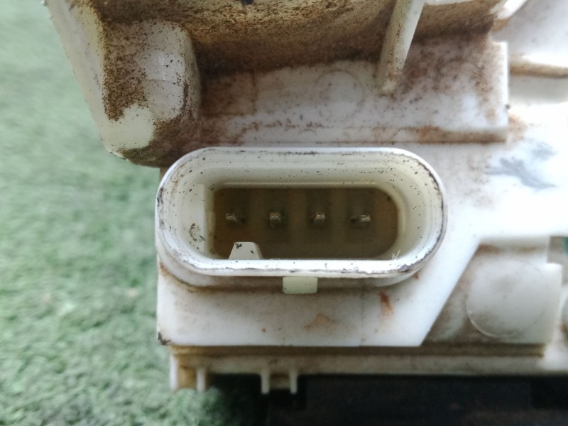 Recambio de cerradura puerta trasera derecha para dodge caliber 2.0 16v crd cat referencia OEM IAM SIN REFERENCIA 4.PINES 
