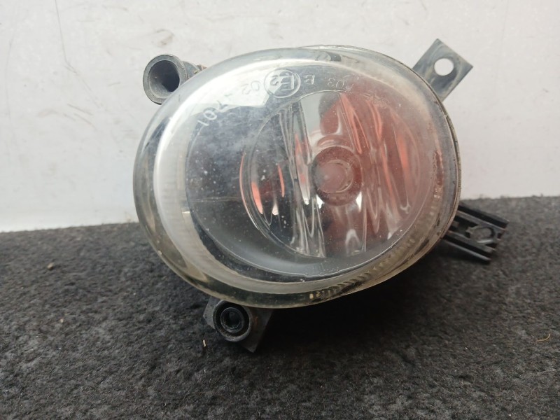 Recambio de faro antiniebla derecho para audi a4 b7 avant (8ed) 2.0 tdi referencia OEM IAM 8E0941700C VALEO 2 PINES