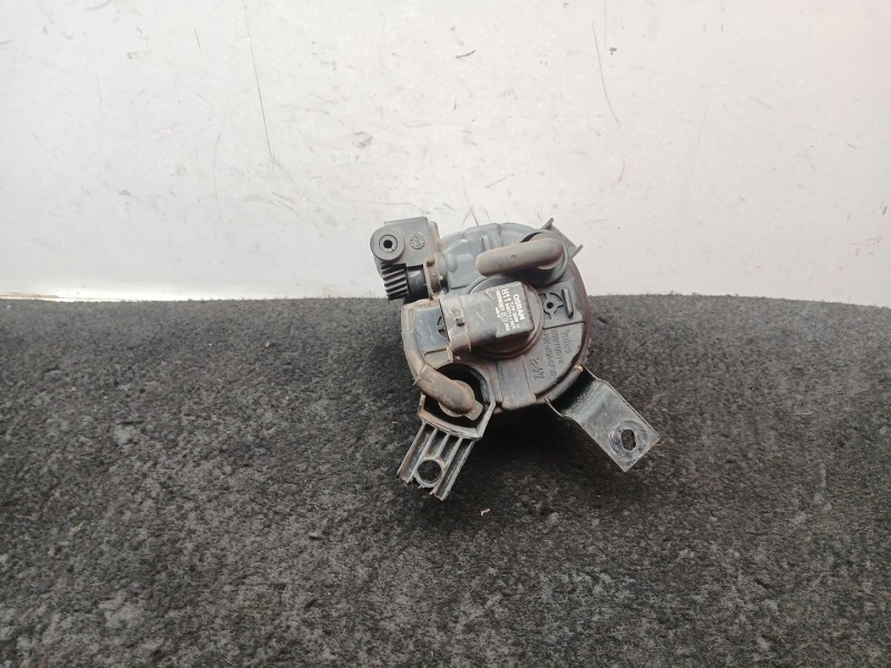 Recambio de faro antiniebla derecho para audi a4 b7 avant (8ed) 2.0 tdi referencia OEM IAM 8E0941700C VALEO 2 PINES
