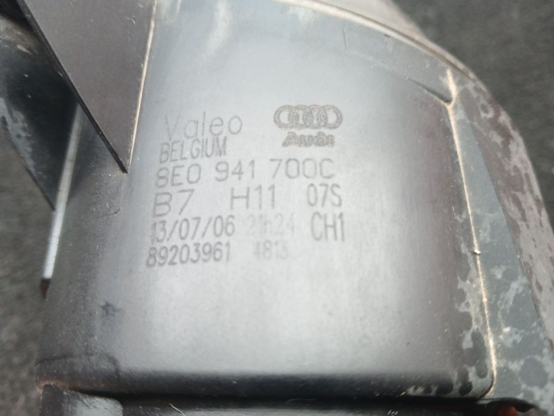 Recambio de faro antiniebla derecho para audi a4 b7 avant (8ed) 2.0 tdi referencia OEM IAM 8E0941700C VALEO 2 PINES