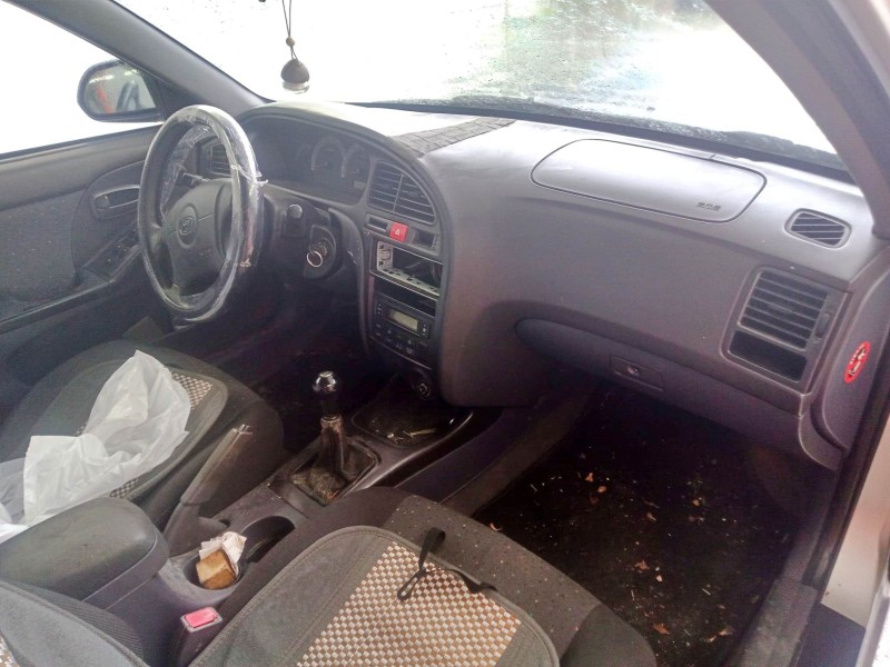 hyundai elantra iii sedán (xd) del año 2003