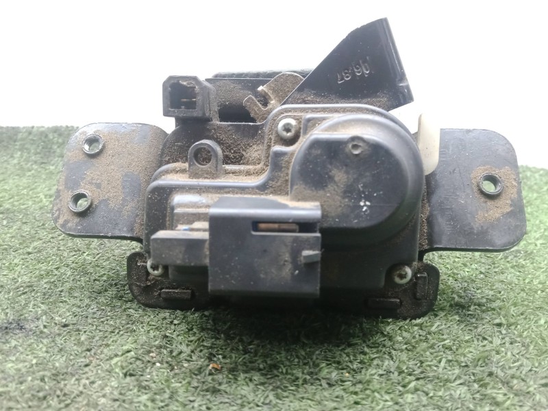 Recambio de cerradura maletero / porton para dodge caliber 2.0 16v crd cat referencia OEM IAM SIN REFERENCIA 4.PINES 