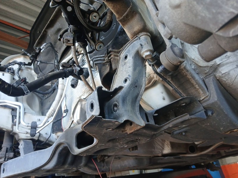 Recambio de puente delantero para seat ibiza iv sc (6j1, 6p5) 1.6 tdi referencia OEM IAM   