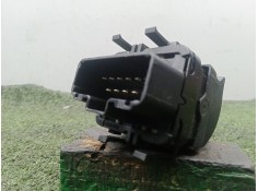 Recambio de mando elevalunas delantero izquierdo para renault clio ii (bb_, cb_) 1.5 dci (b/cb07) referencia OEM IAM  CONECTOR.N 2