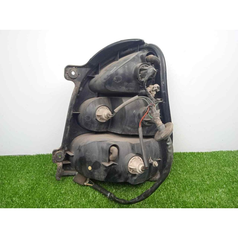 Recambio de piloto trasero izquierdo para kia carnival 2.9 turbodiesel cat referencia OEM IAM  99-01 