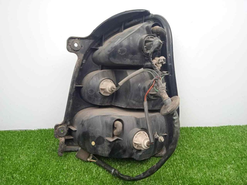 Recambio de piloto trasero izquierdo para kia carnival 2.9 turbodiesel cat referencia OEM IAM  99-01 