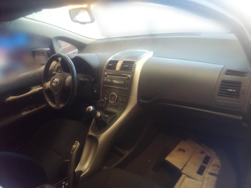 toyota auris (_e15_) del año 2007