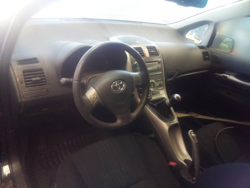 toyota auris (_e15_) del año 2007