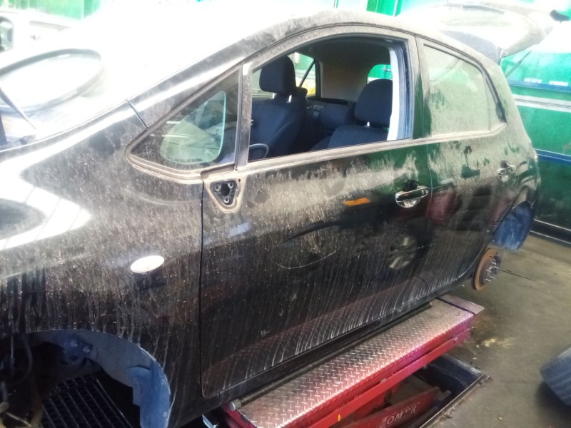 Recambio de puerta delantera izquierda para toyota auris (_e15_) 1.6 (zre151_) referencia OEM IAM   