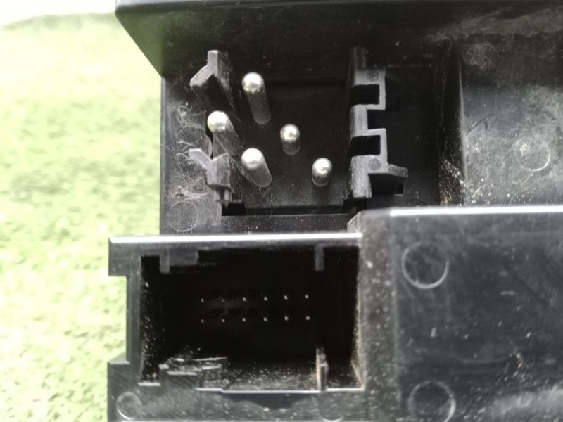 Recambio de mando elevalunas delantero izquierdo para bmw x5 (e53) 3.0 i referencia OEM IAM 6925695 4.BOTONES 