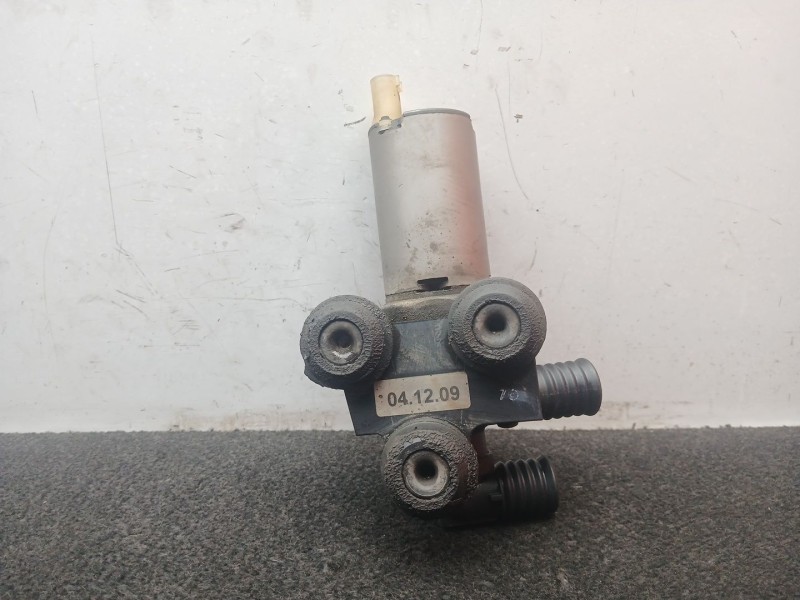 Recambio de bomba agua para bmw 3 (e90) 320 d referencia OEM IAM 6411836980603 - 0392020068 BOSCH 2 PINES