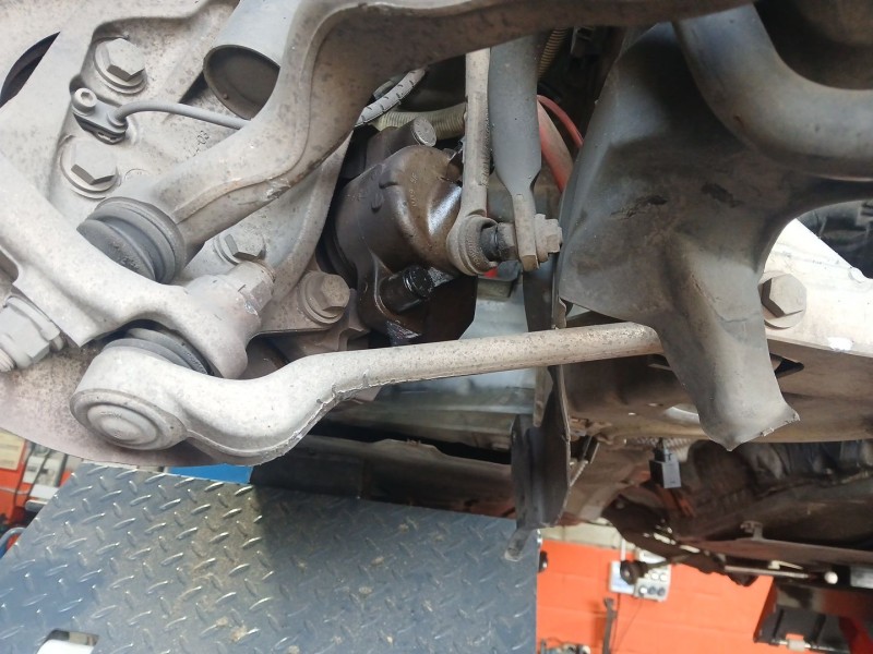 Recambio de brazo suspension inferior delantero derecho para bmw 3 (e90) 320 d referencia OEM IAM   