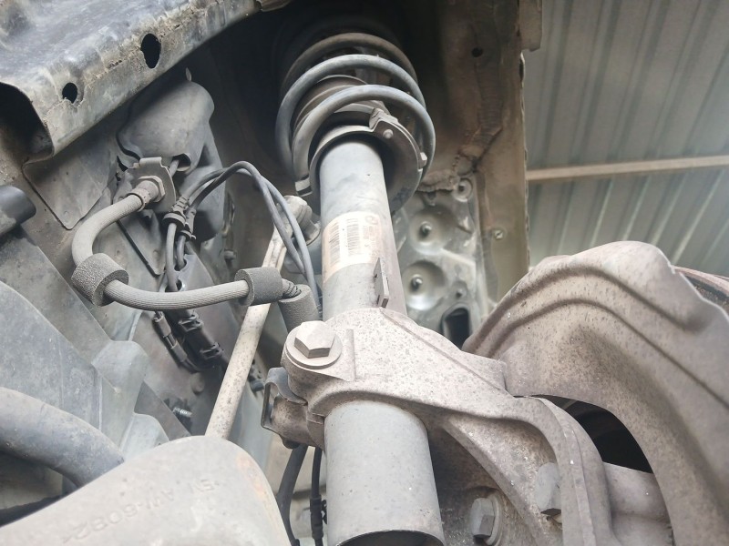 Recambio de amortiguador delantero izquierdo para bmw 3 (e90) 320 d referencia OEM IAM   